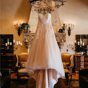 Luv bridal tulle and lace corset/princess style wedding dress
